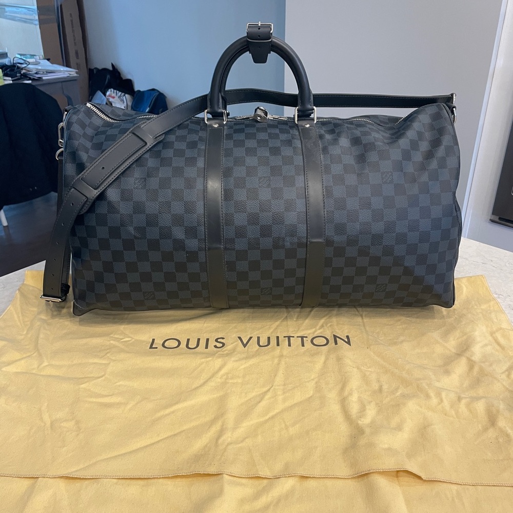Pristine Louis Vuitton Keepall Bandoulière 55
Damier Cobalt Canvas